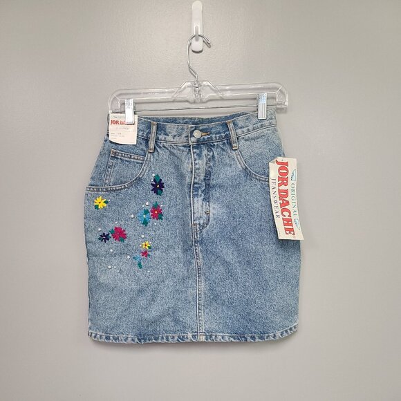 Jordache Dresses & Skirts - Jordache skirt Girlfriend floral embroidered denim mini skirt size 9/10 New